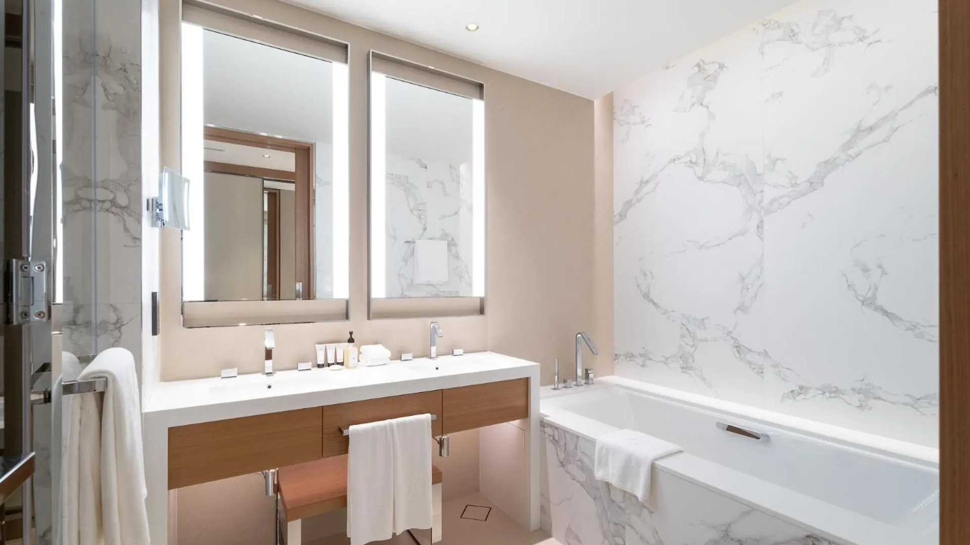 Apartment Nasma Luxury Stays - The Height Of Luxury In This 3Br With Burj Views Dubai